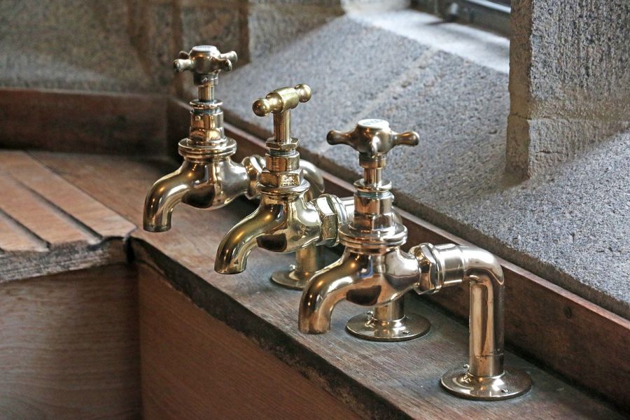 Handles, faucets, home accessories